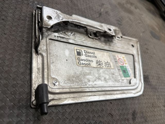 bontott VW TRANSPORTER Tankajtó