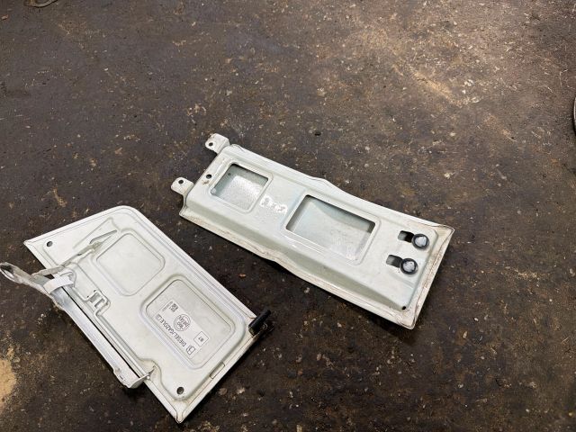 bontott VW TRANSPORTER Tankajtó