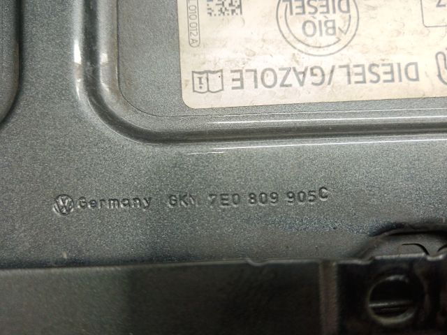 bontott VW TRANSPORTER Tankajtó