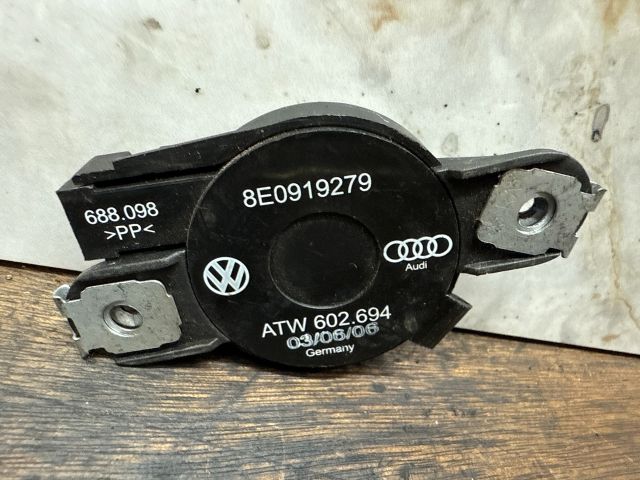 bontott VW TRANSPORTER Tolatóradar Hangszóró