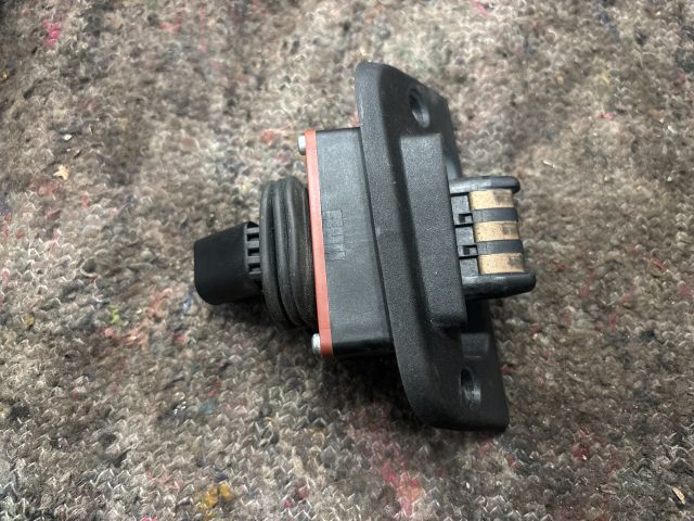 bontott VW TRANSPORTER Tolóajtó Érintkező