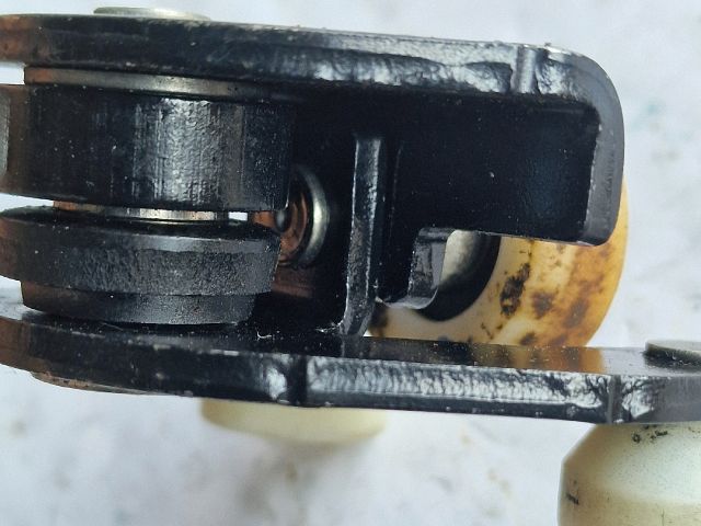 bontott VW TRANSPORTER Tolóajtó Sín Görgő Szett