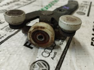 bontott VW TRANSPORTER Tolóajtó Sín Görgő