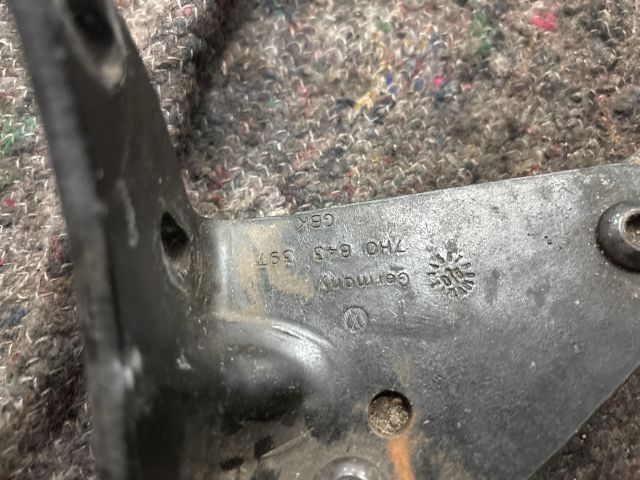 bontott VW TRANSPORTER Tolóajtó Sín Görgő