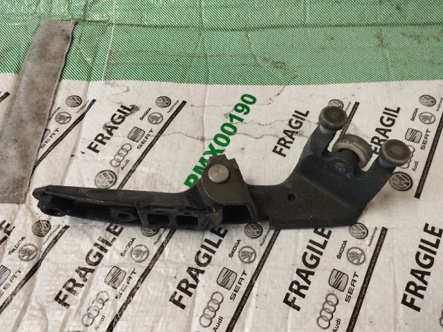 bontott VW TRANSPORTER Tolóajtó Sín Görgő