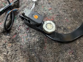 bontott VW TRANSPORTER Tolóajtó Sín Görgő