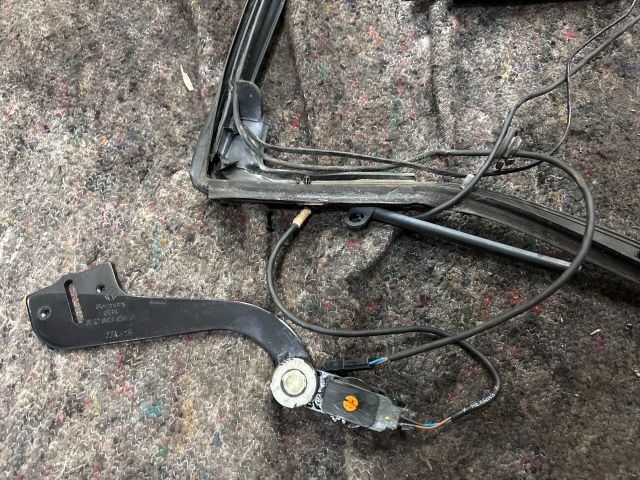 bontott VW TRANSPORTER Tolóajtó Sín Görgő