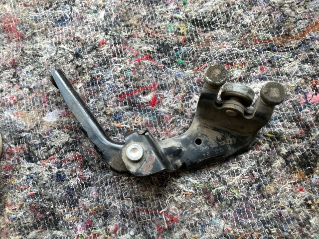 bontott VW TRANSPORTER Tolóajtó Sín Görgő