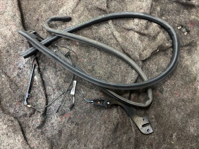 bontott VW TRANSPORTER Tolóajtó Sín Görgő