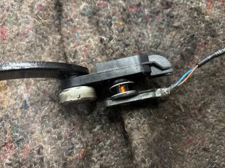 bontott VW TRANSPORTER Tolóajtó Sín Görgő