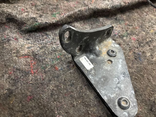 bontott VW TRANSPORTER Tolóajtó Sín Görgő