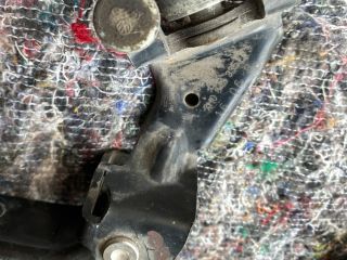 bontott VW TRANSPORTER Tolóajtó Sín Görgő