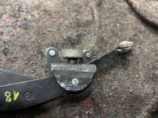 bontott VW TRANSPORTER Tolóajtó Sín Görgő