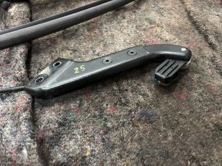 bontott VW TRANSPORTER Tolóajtó Sín Görgő