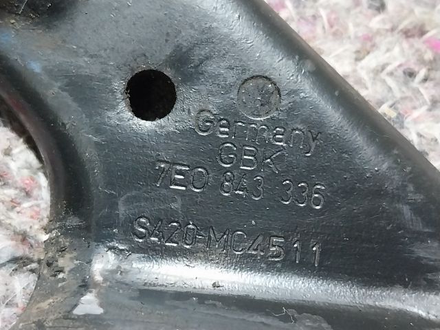 bontott VW TRANSPORTER Tolóajtó Sín Görgő