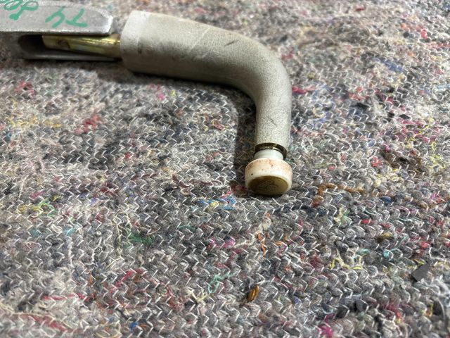 bontott VW TRANSPORTER Tolóajtó Sín Görgő