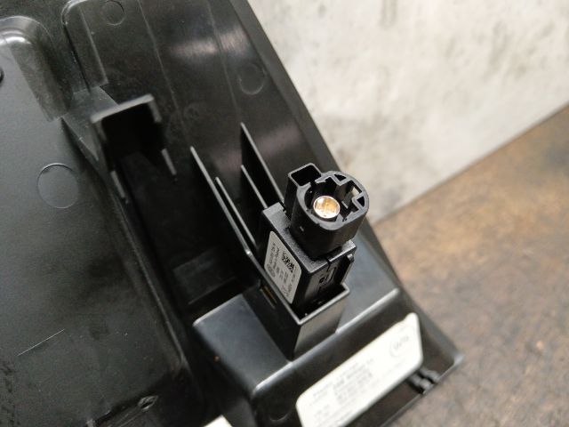 bontott VW TRANSPORTER USB Aljzat