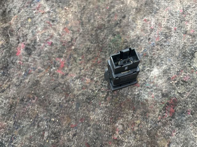 bontott VW TRANSPORTER Vészvillogó Kapcsoló