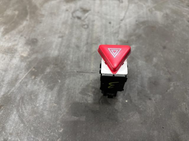 bontott VW TRANSPORTER Vészvillogó Kapcsoló