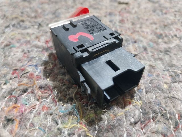 bontott VW TRANSPORTER Vészvillogó Kapcsoló