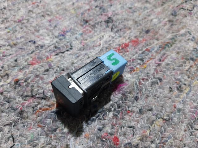 bontott VW TRANSPORTER Vészvillogó Kapcsoló