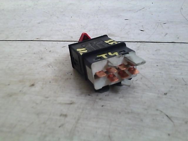 bontott VW TRANSPORTER Vészvillogó Kapcsoló