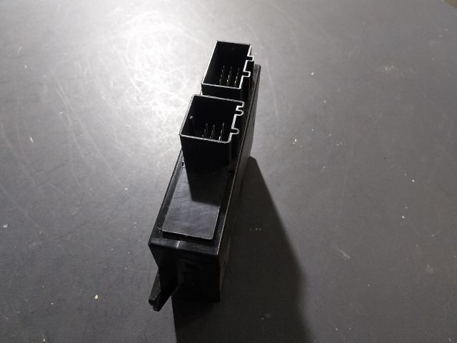 bontott VW TRANSPORTER Vonóhorog Elektronika