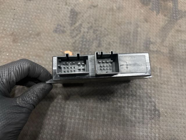 bontott VW TRANSPORTER Vonóhorog Elektronika