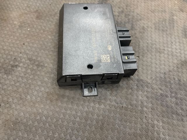 bontott VW TRANSPORTER Vonóhorog Elektronika