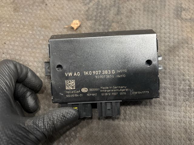 bontott VW TRANSPORTER Vonóhorog Elektronika