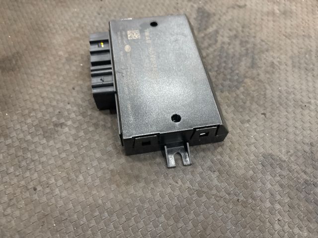 bontott VW TRANSPORTER Vonóhorog Elektronika