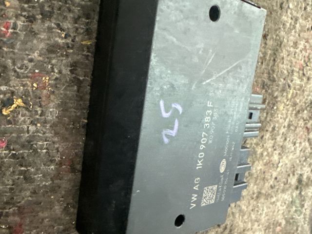 bontott VW TRANSPORTER Vonóhorog Elektronika