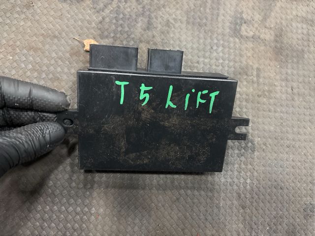 bontott VW TRANSPORTER Vonóhorog Elektronika