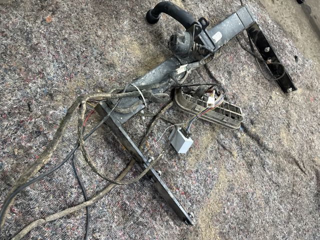 bontott VW TRANSPORTER Vonóhorog