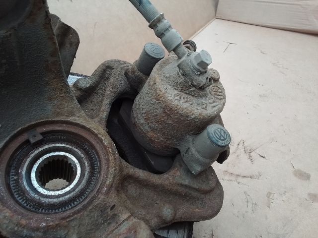 bontott VW UP Bal első Féknyereg Munkahengerrel