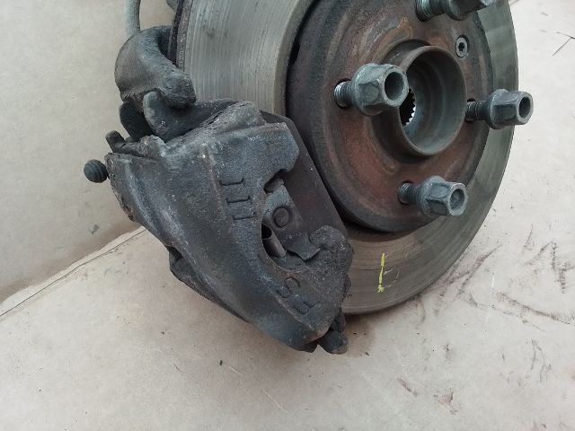 bontott VW UP Bal első Féknyereg Munkahengerrel