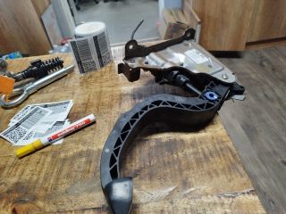 bontott VW UP Kuplung Pedál