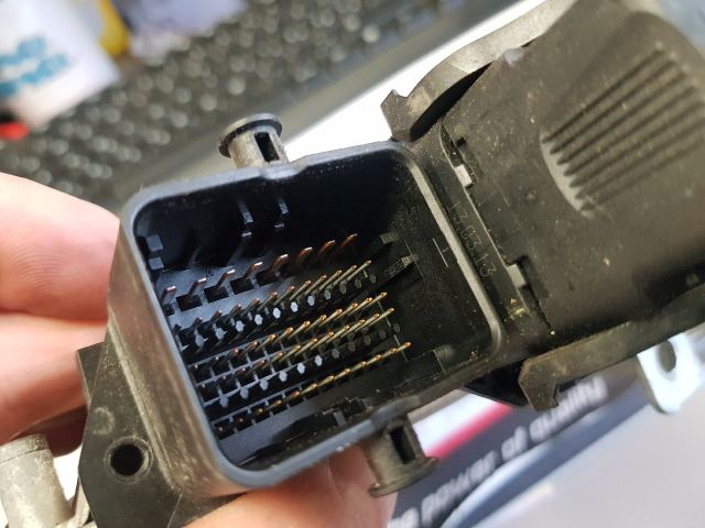 bontott VW UP Motorvezérlő