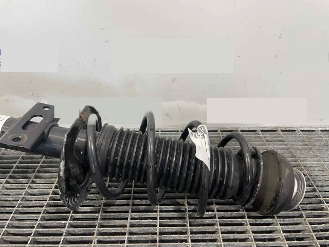 bontott VW UP Első Rugó