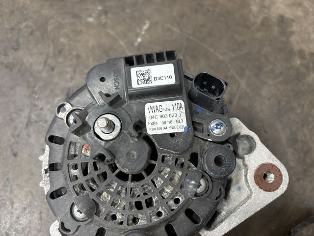 bontott VW UP Generátor