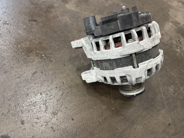 bontott VW UP Generátor