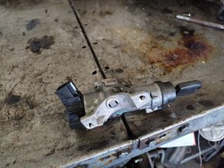 bontott VW UP Gyújtáskapcsoló Házzal