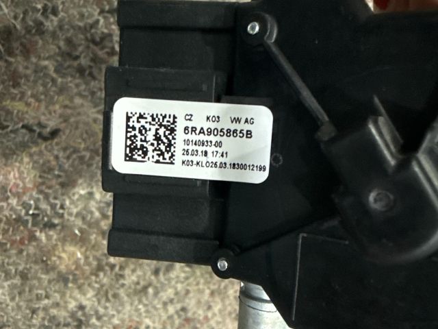 bontott VW UP Gyújtáskapcsoló Házzal