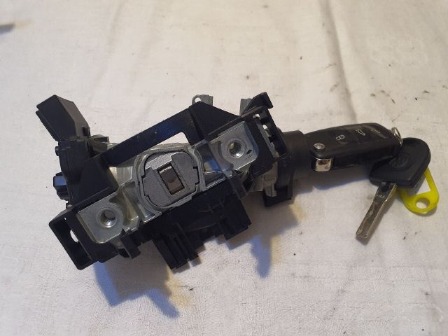 bontott VW UP Gyújtáskapcsoló Házzal