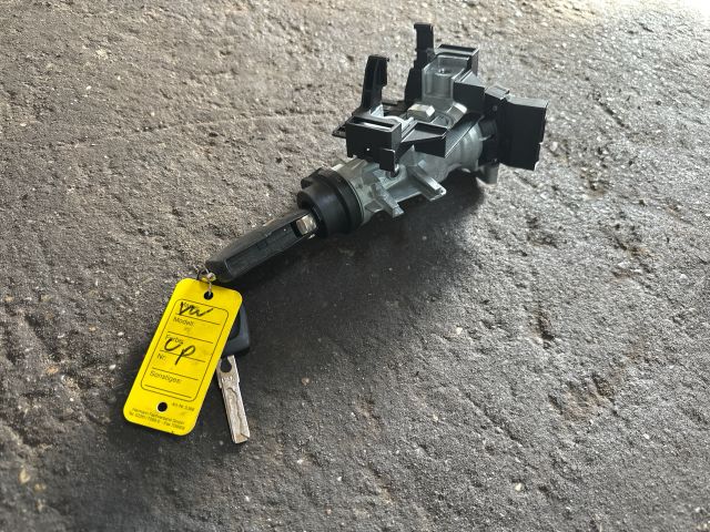 bontott VW UP Gyújtáskapcsoló Házzal