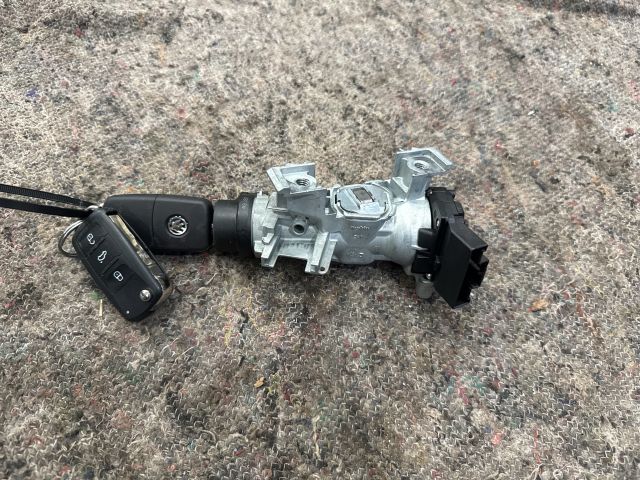 bontott VW UP Gyújtáskapcsoló Házzal