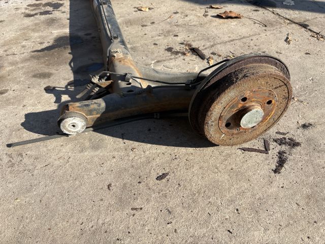 bontott VW UP Hátsó Híd (Dobfékes)