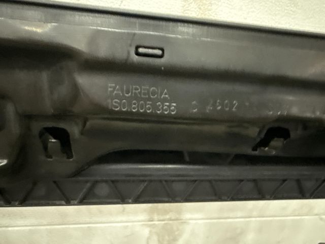 bontott VW UP Homlokfal (Üres lemez)