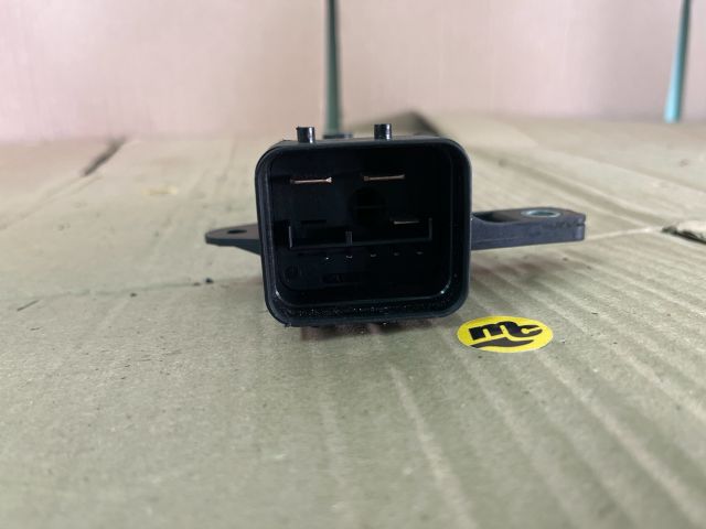 bontott VW UP Hűtőventilátor Relé