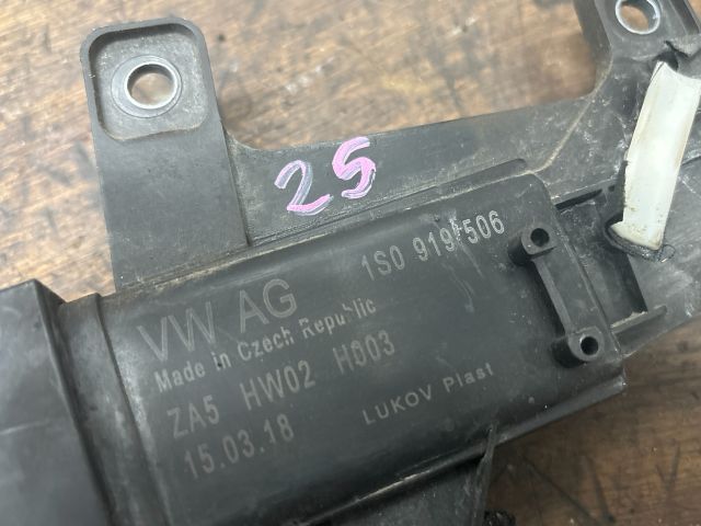 bontott VW UP Hűtőventilátor Relé